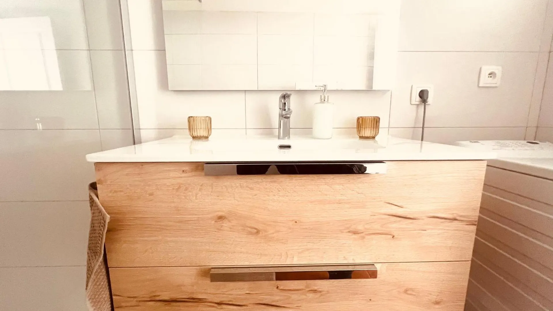 Apartment Le Chastel, T3, Aix Centre Ville Aix-en-Provence